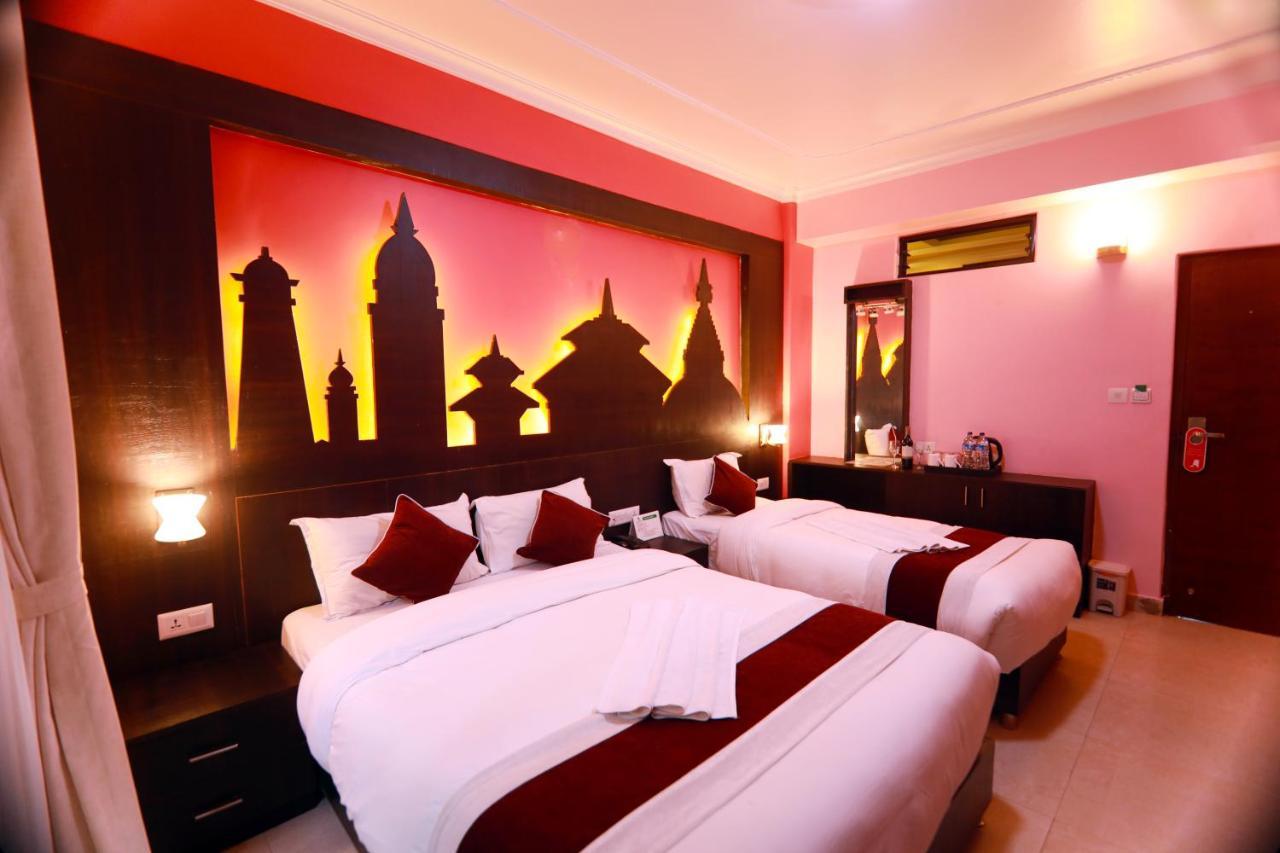 Hotel Task International Pokhara Extérieur photo