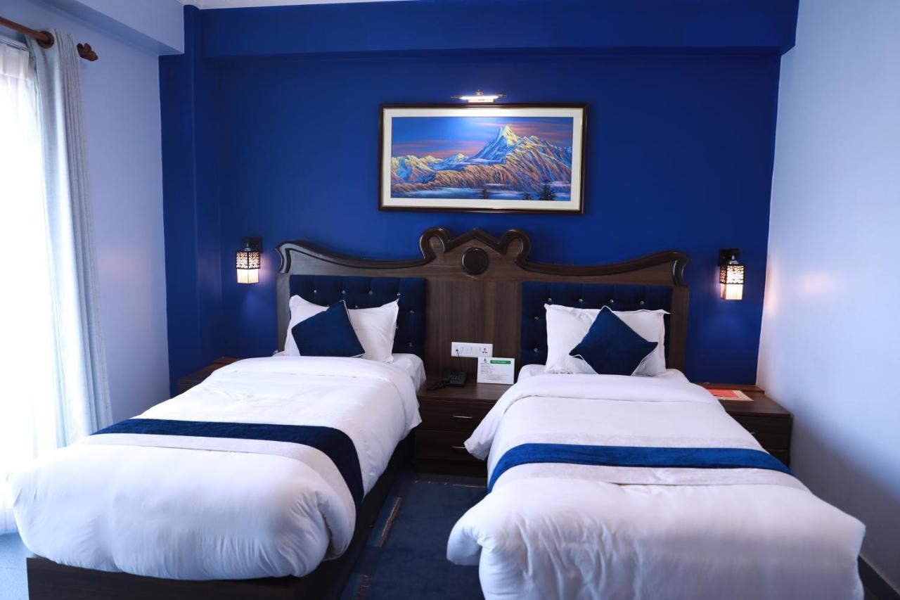 Hotel Task International Pokhara Extérieur photo