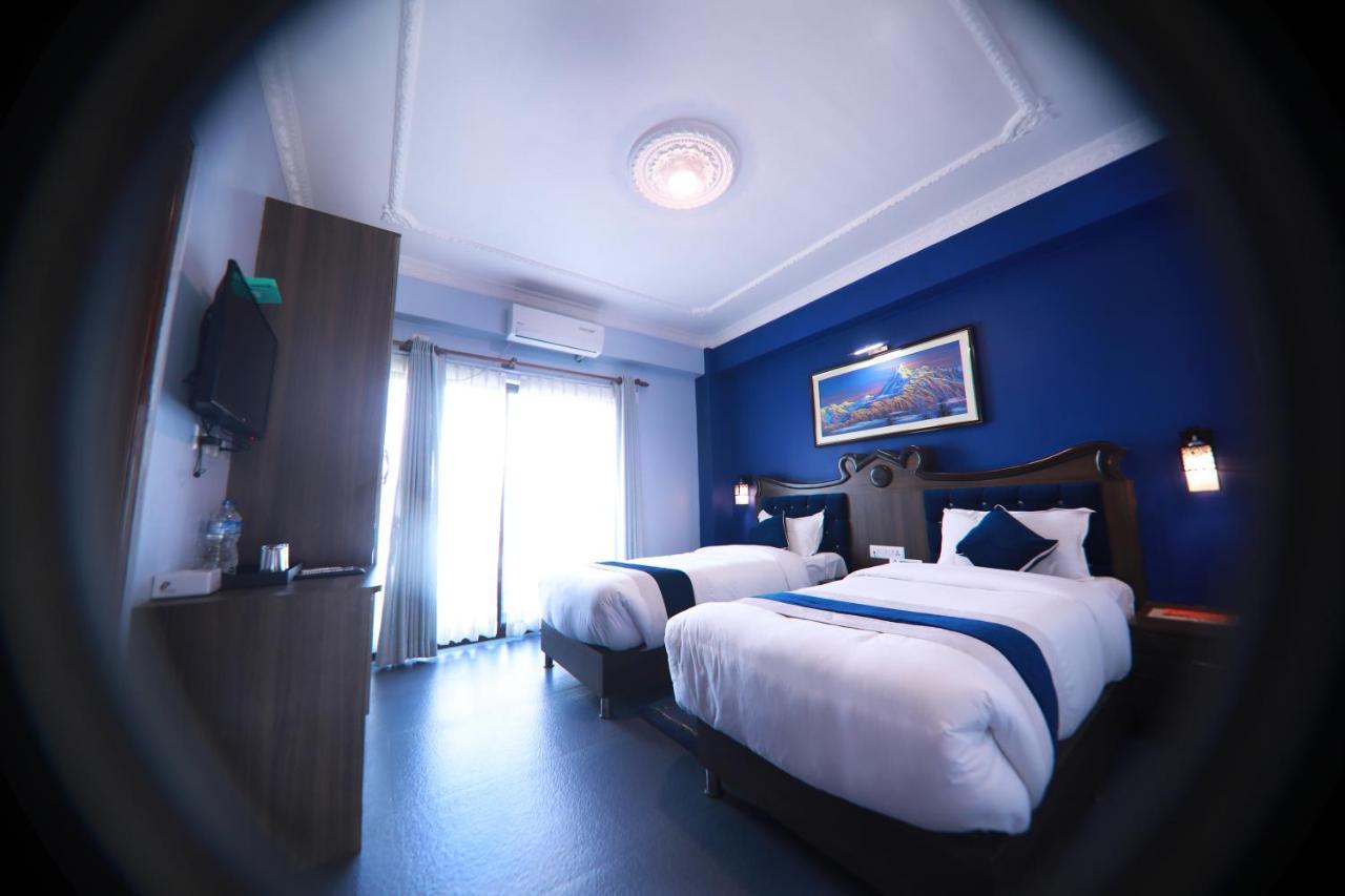 Hotel Task International Pokhara Extérieur photo
