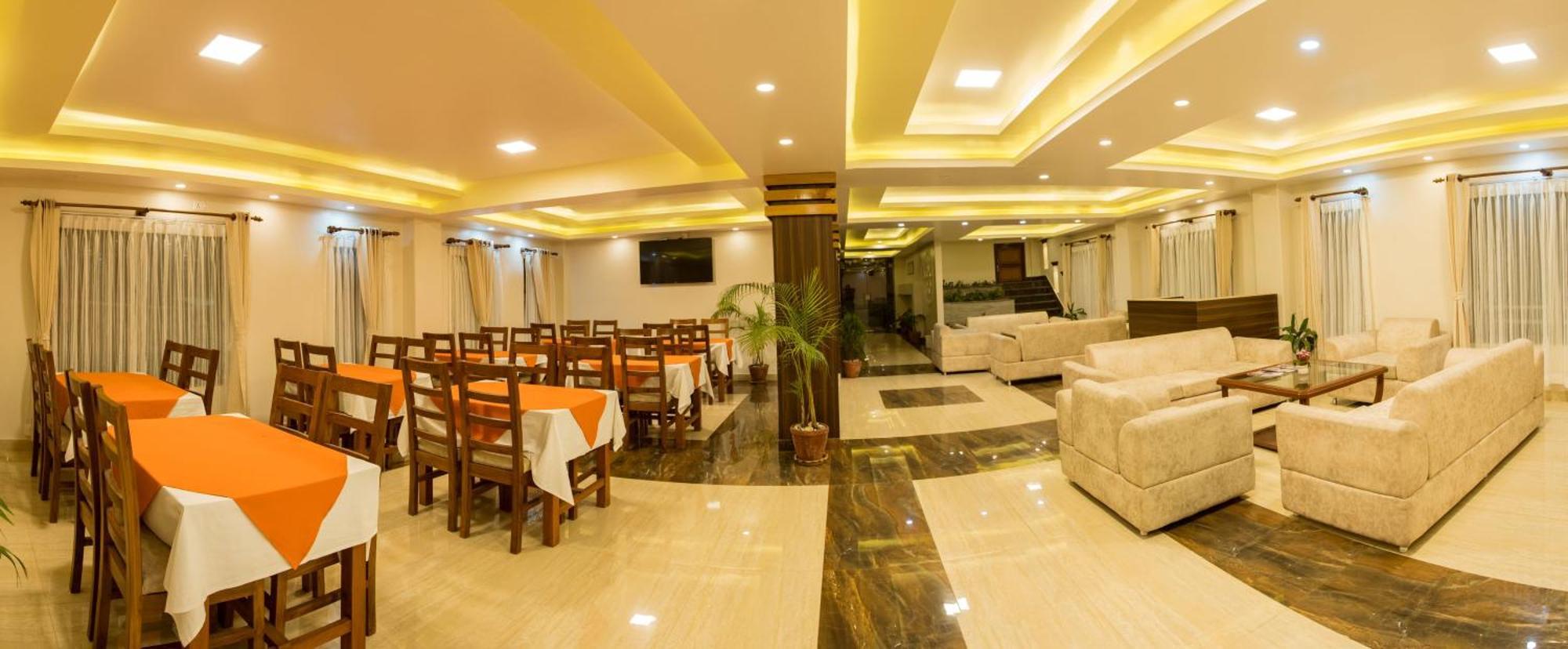 Hotel Task International Pokhara Extérieur photo