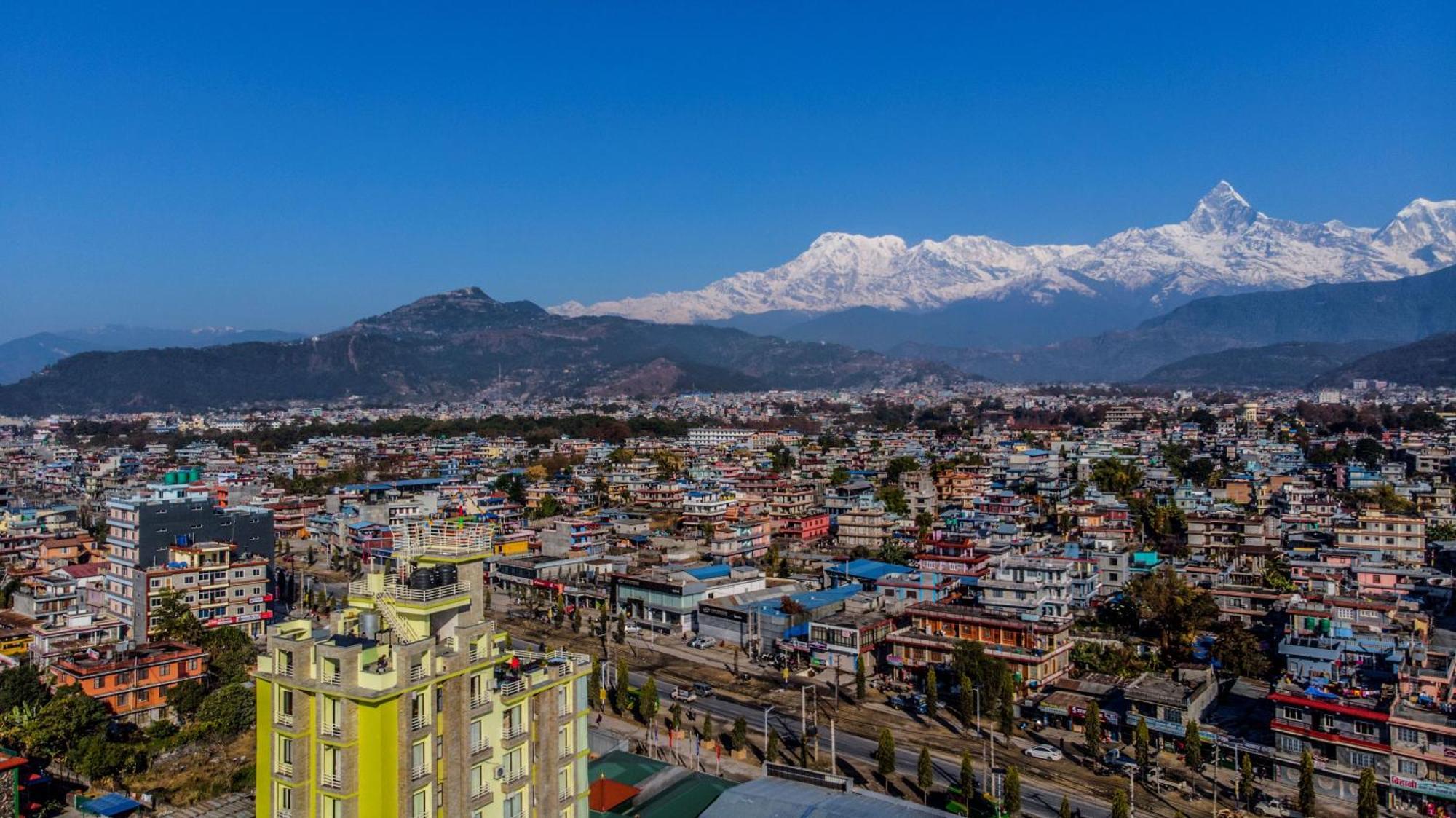 Hotel Task International Pokhara Extérieur photo