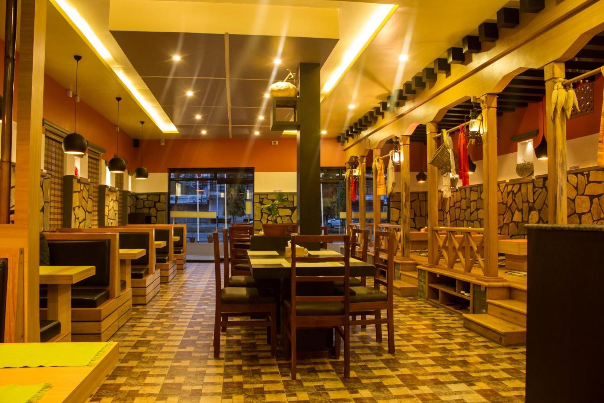 Hotel Task International Pokhara Extérieur photo
